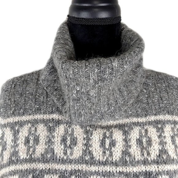 H&M Wool Mix Womens Crop Knit Gray/White Turtleneck - Picture 3 of 6